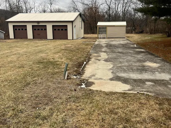 230 Cars Dr, Hollidaysburg, PA 16648