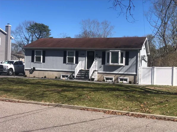 129 Keller Dr, Mastic, NY 11950