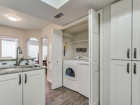 4th image of 18040 Midway Rd APT 205