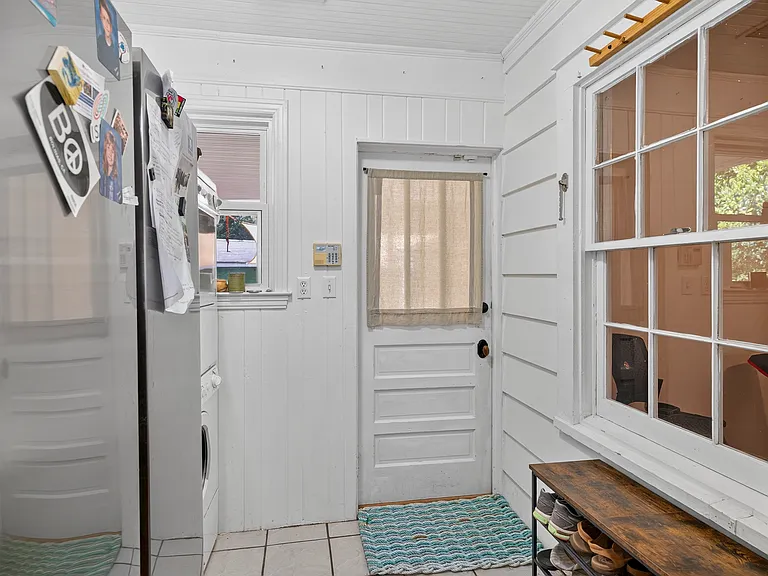 712 Shell St — Photo 4