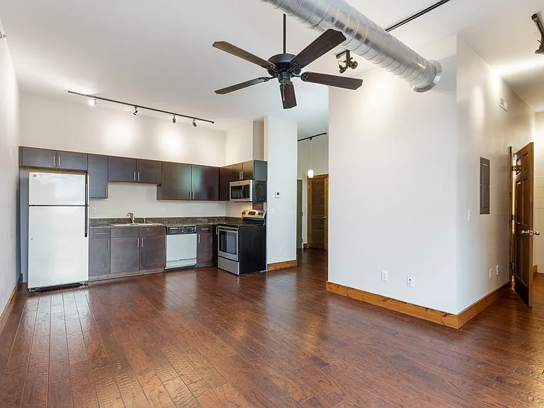 305 S Campbell Ave #203 — Photo 26