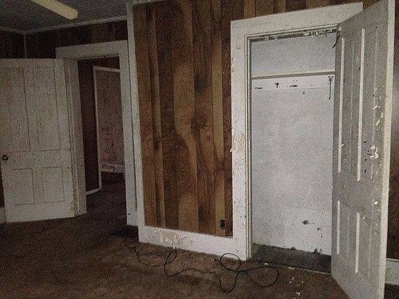 4th image of 11042 N 1050 E
