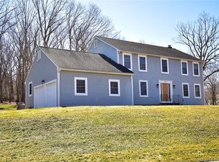 118 Blue Ridge Dr, Vernon, CT 06066