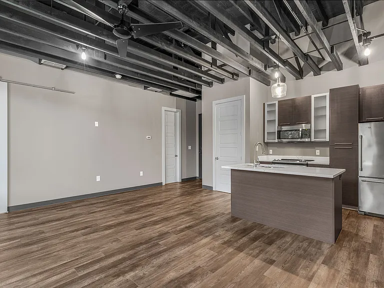 905 9th St #LOFT G — Photo 7