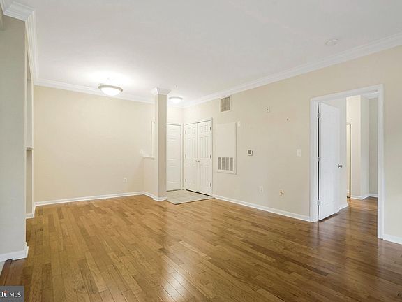 3rd image of 4870 Eisenhower Ave Unit 205