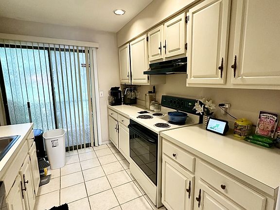 5th image of 409 Glendale Ave