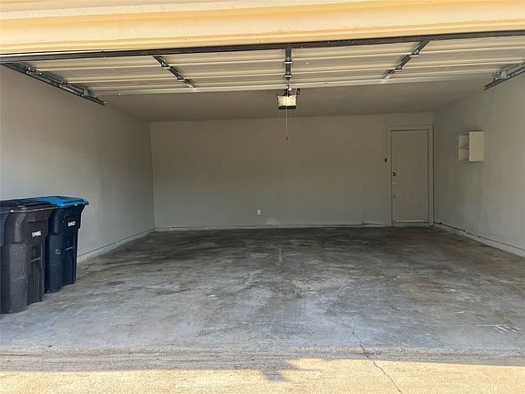 5th image of 2406 Las Brisas St