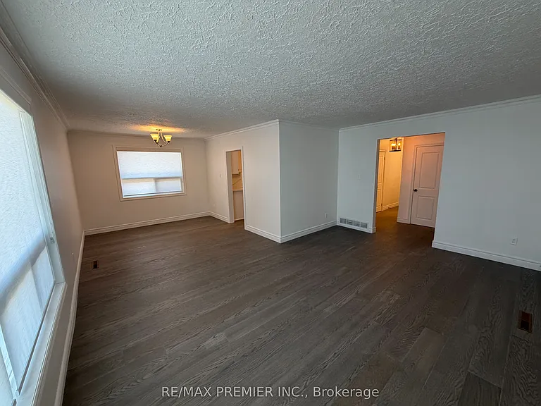 9 Blaydon Ave — Photo 8