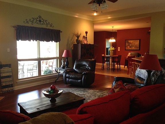 2nd image of 9 Winterberry Dr