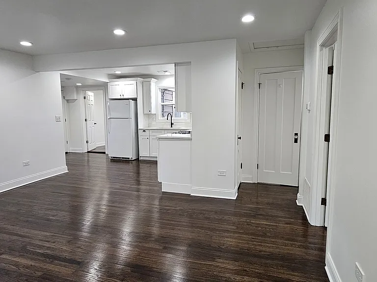 11712 S Harding Ave — Photo 13