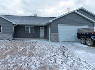 1385 Bens Way, Kaukauna, WI 54130