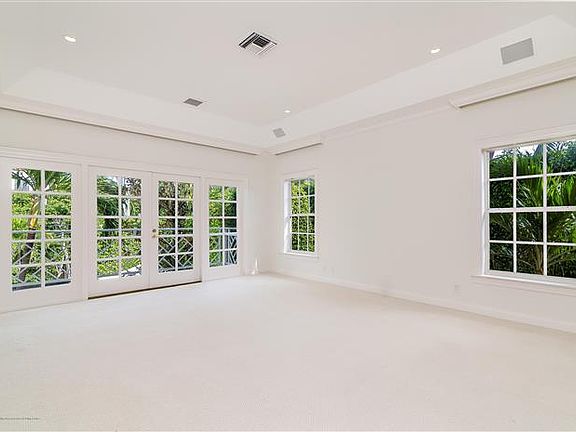 5th image of 419 Brazilian Ave