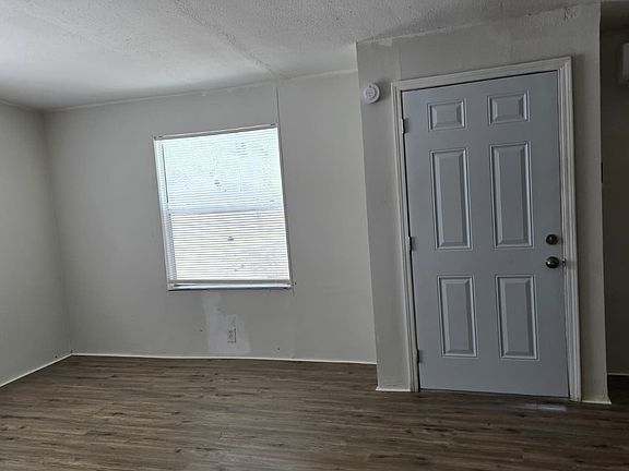 3rd image of 589 Anna Ave
