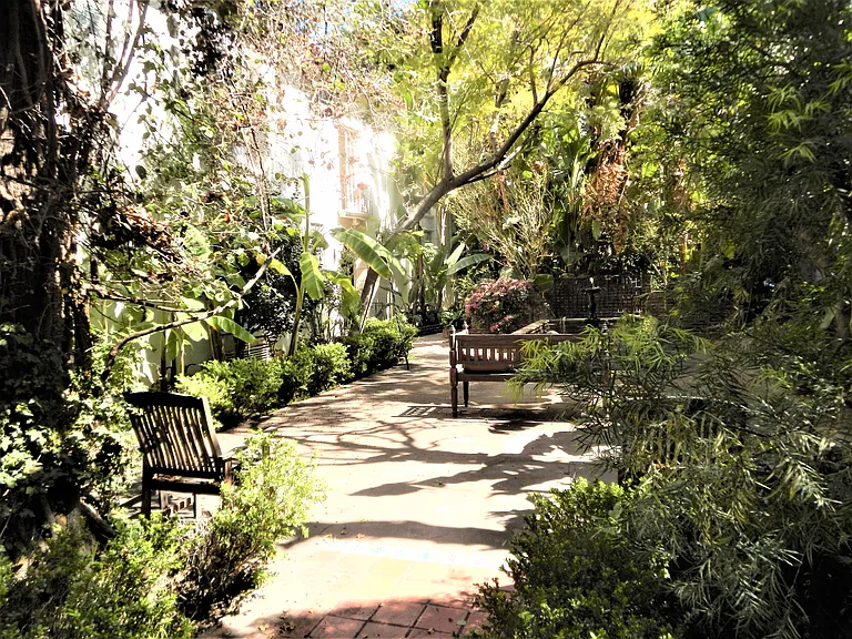 beautiful seating areas in garden