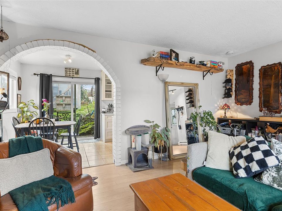 1st image of 661 Marlisa Pl