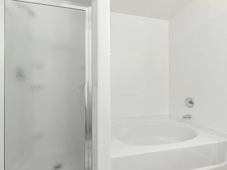 7007 W Mercer Ln — Photo 12