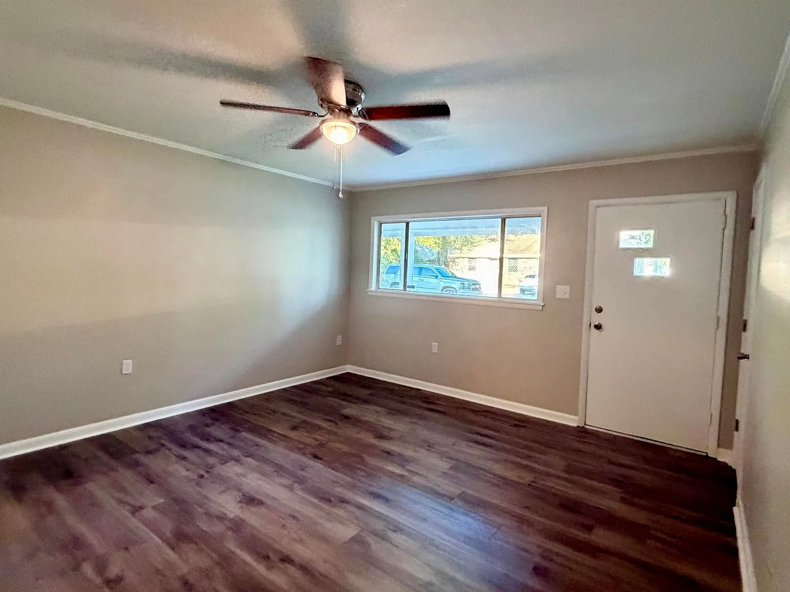3 bed, 1100 sqft, $1,450 — Photo 3