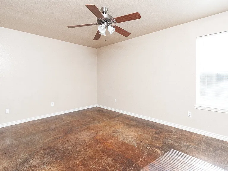 4102 Cambridge Dr #B — Photo 13