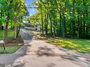 1661 Oak Ridge Cir SW, Stone Mountain, GA 30087