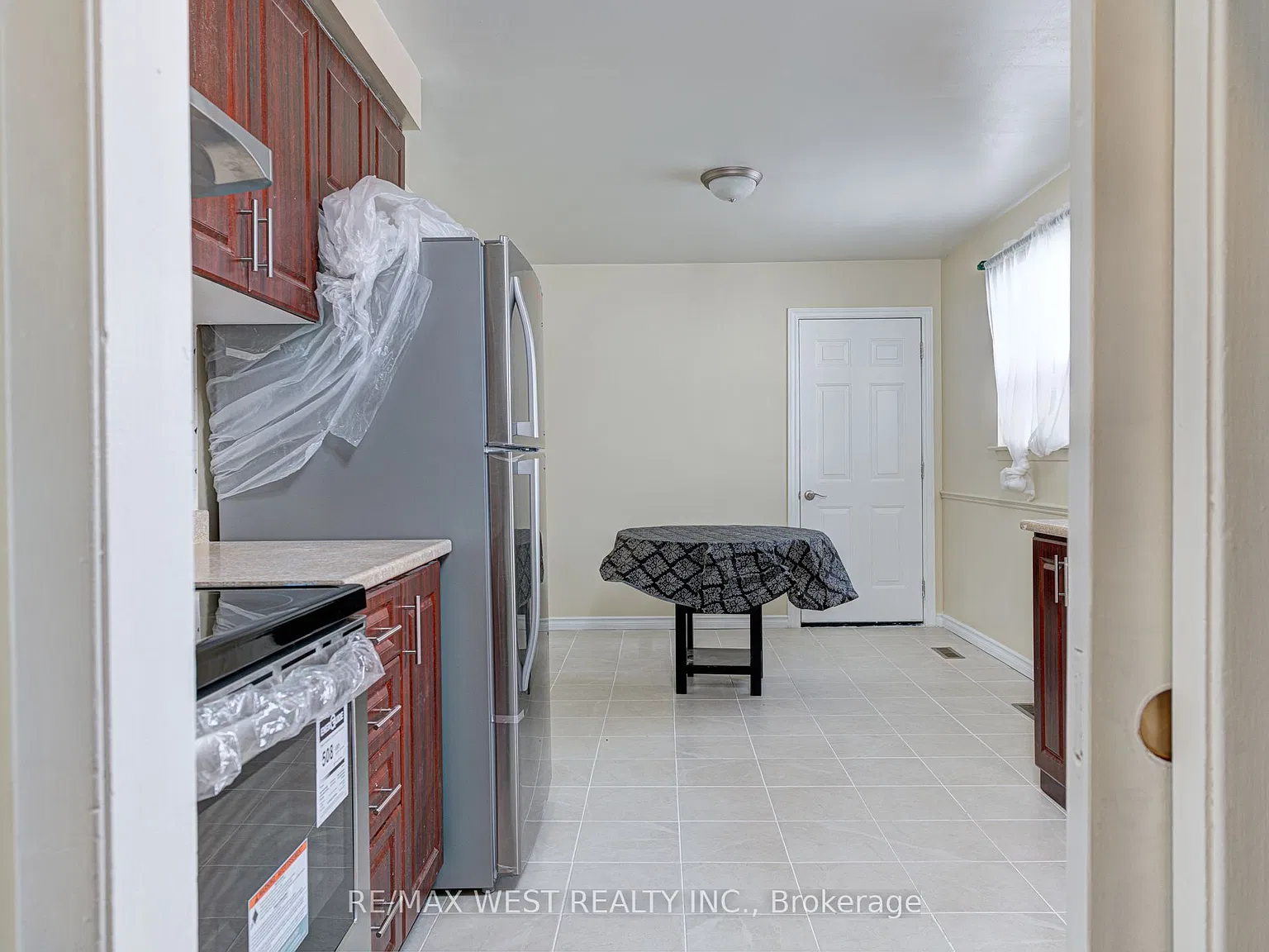 3 bed, $2,750 — Photo 4