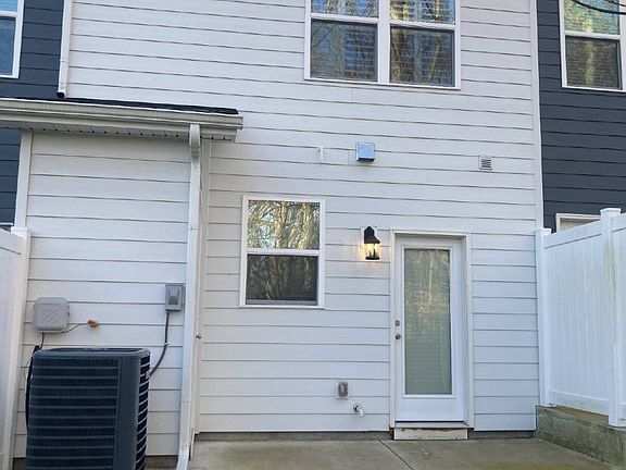 5th image of 1241 Hope Village Way