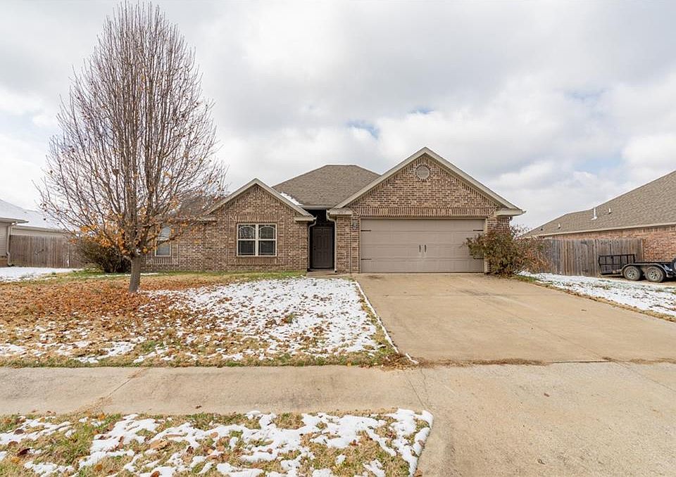 1st image of 12517 Meadow Oaks Ln