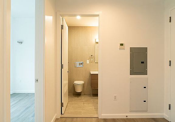 5th image of 111 Mulberry St #3F