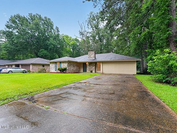 2nd image of 163 Holly Hill Dr