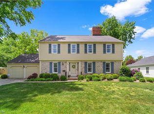 1420 Kingsway Dr, Westlake, OH 44145