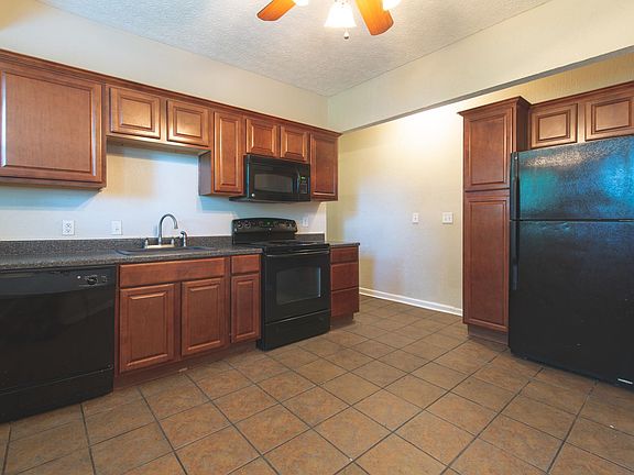 4th image of 1321 Blaine Ave APT C