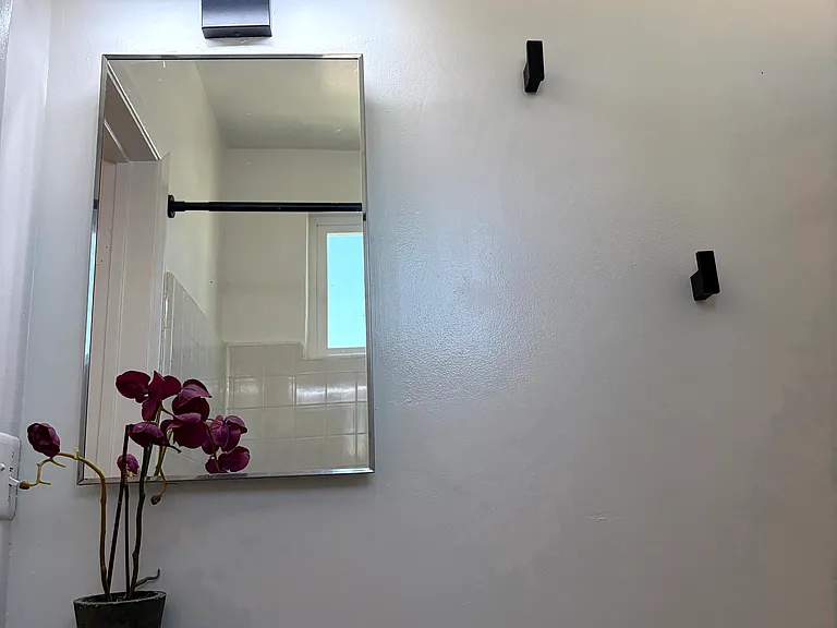 11831 Mayfield Ave #6 — Photo 7