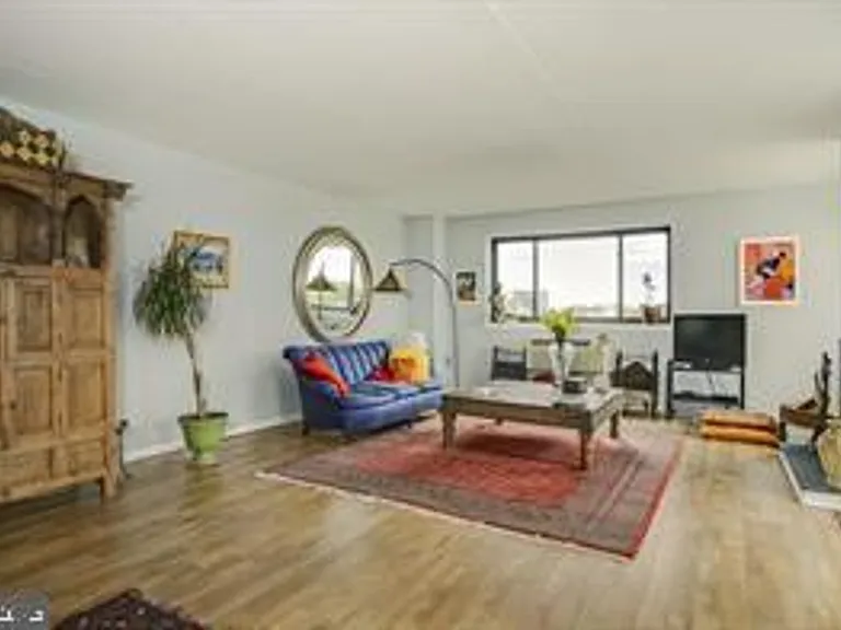 200-210 Lombard St #708 — Photo 11