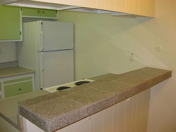 5th image of 912 Dornajo Way