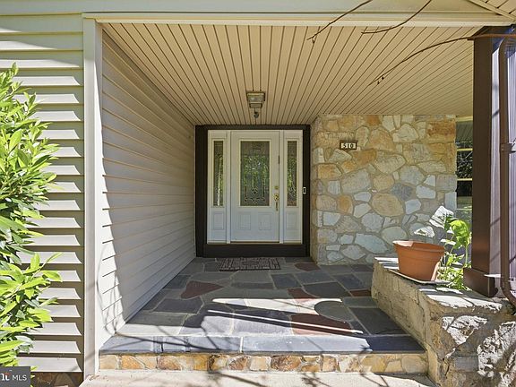 3rd image of 510 Gatewood Rd