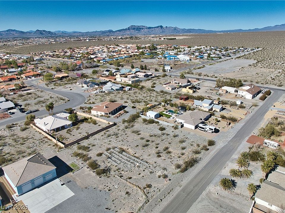 2nd image of 2110 S Zuni Ave