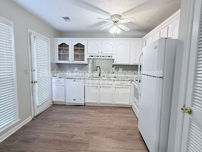 3512 Nutmeg Dr — Photo 7