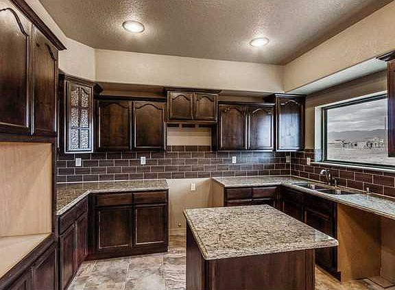3rd image of 5504 Valley Oak Dr
