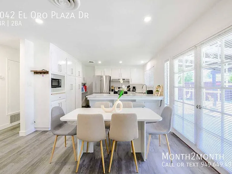 9042 El Oro Plaza Dr — Photo 8