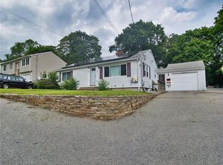 201 Curtis St, Cranston, RI 02920