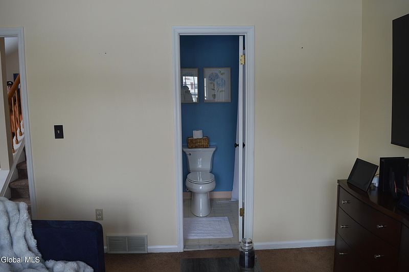 5th image of 23 Ponderosa Drive