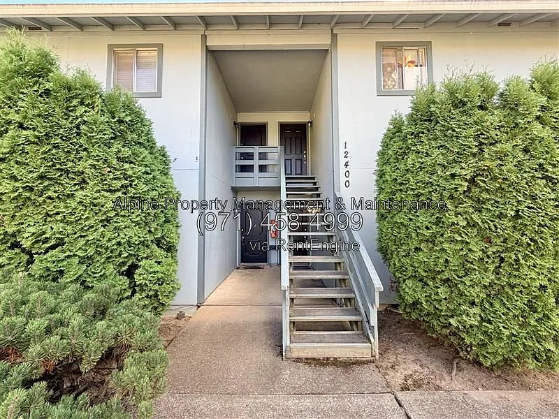 2 bed, 1.0 bath, 900 sqft, $1,395 — Photo 2