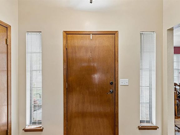 4th image of 16909 Applebrook Dr