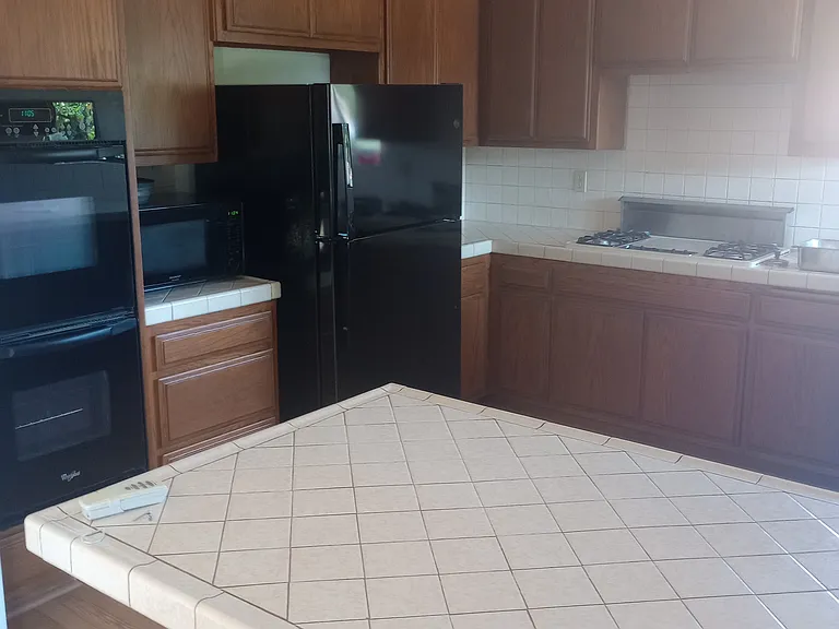2150 N Nutmeg St — Photo 15