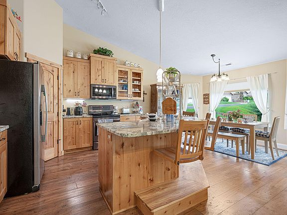 5th image of 210 N Mall Dr APT 115
