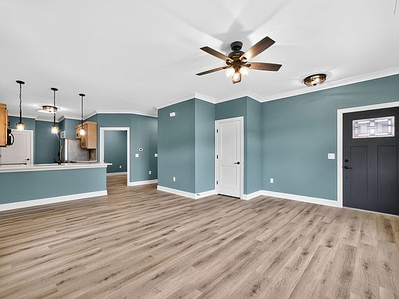 4th image of 60 Kloe Ln #60