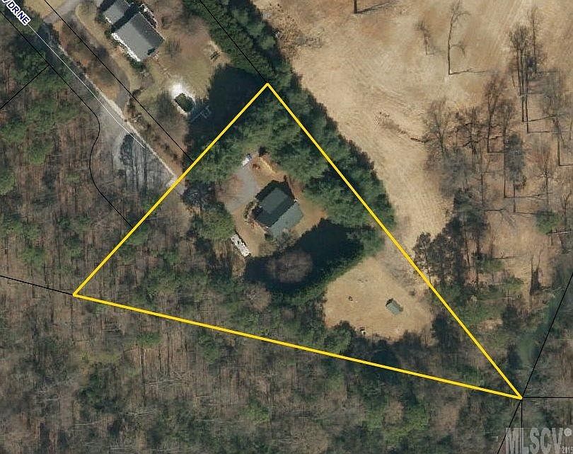 1st image of 305 40th Avenue Dr NE