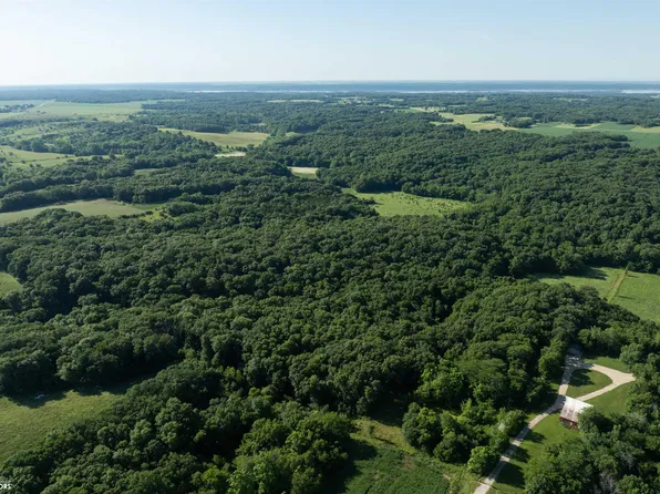 Maple Ln, Fort Madison, IA 52627