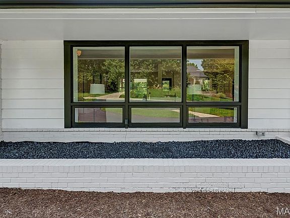 2nd image of 18 Spoede Hills Dr