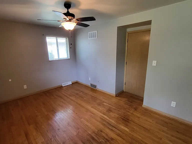 4365 Glenmawr Ave — Photo 21