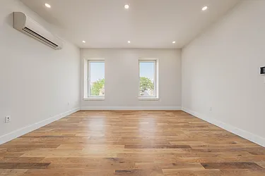 Rented by Space Link Realty